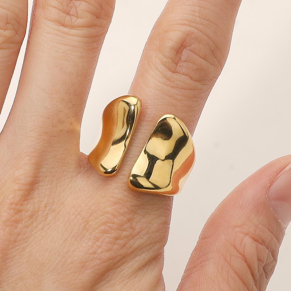 Lizzy Chunky Ring